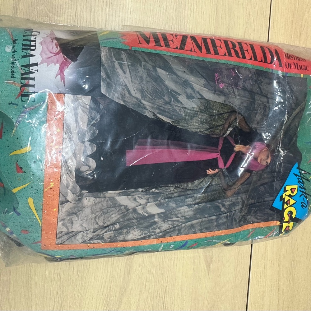 Mezmerelda Mistress of Magic" costume by Mask-a RAGE Size Large EUC